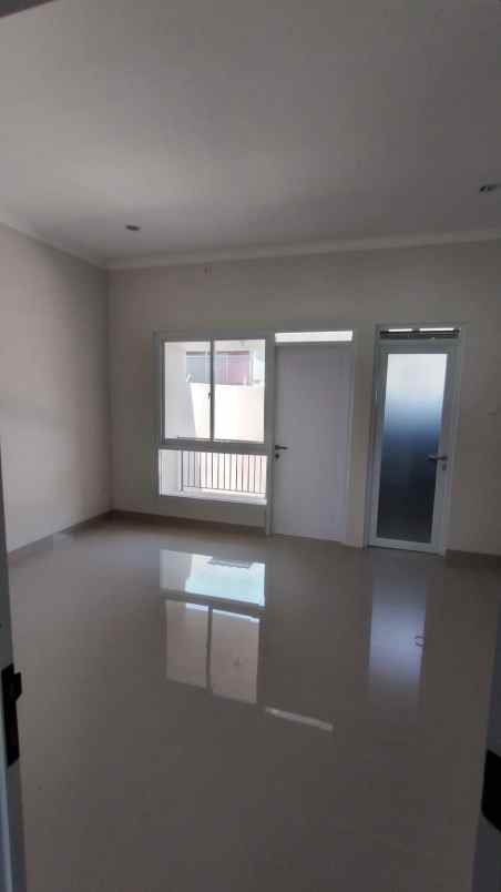 dijual rumah arcamanik