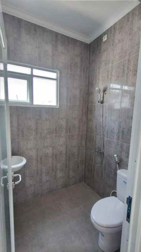 dijual rumah arcamanik