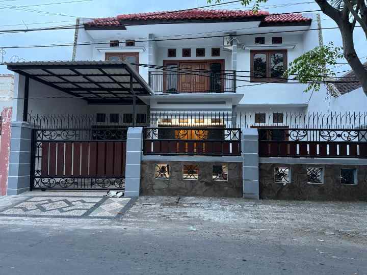 dijual rumah babatan pantai