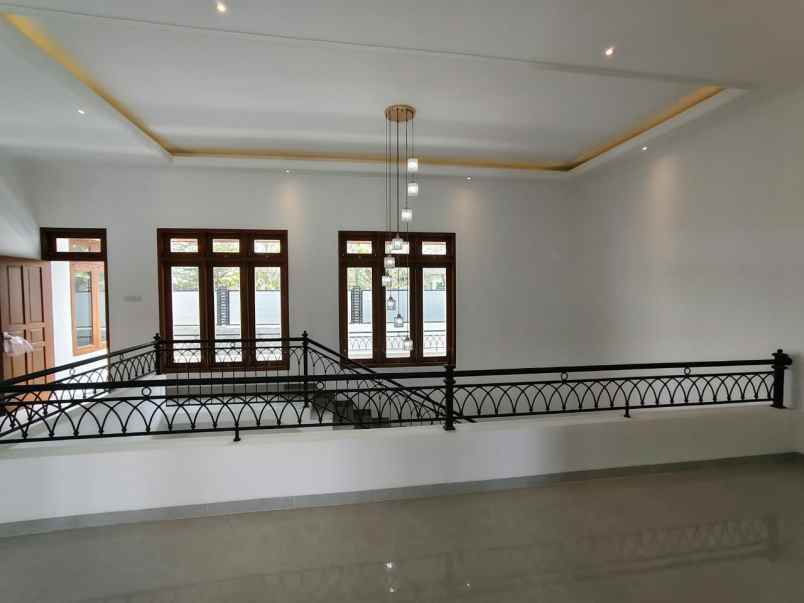 dijual rumah baru di sumber solo