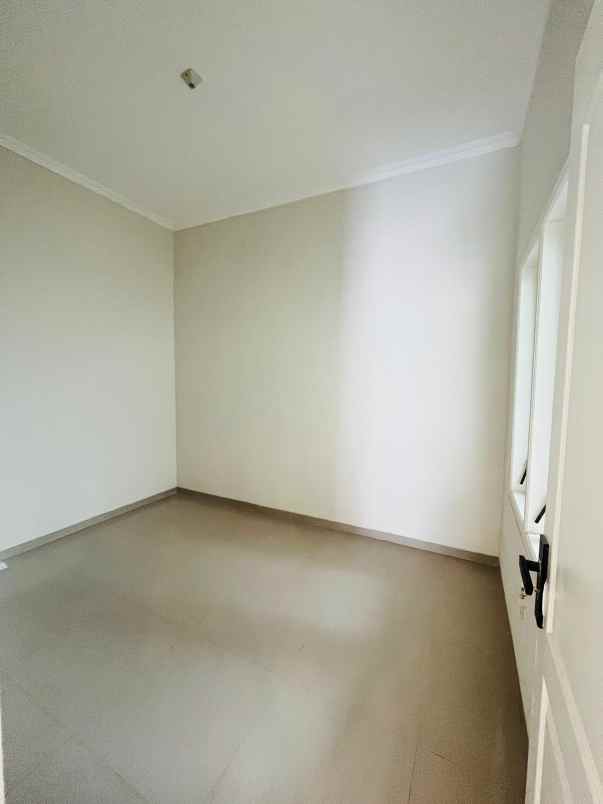 dijual rumah baru siap huni lokasi perumahan tidar