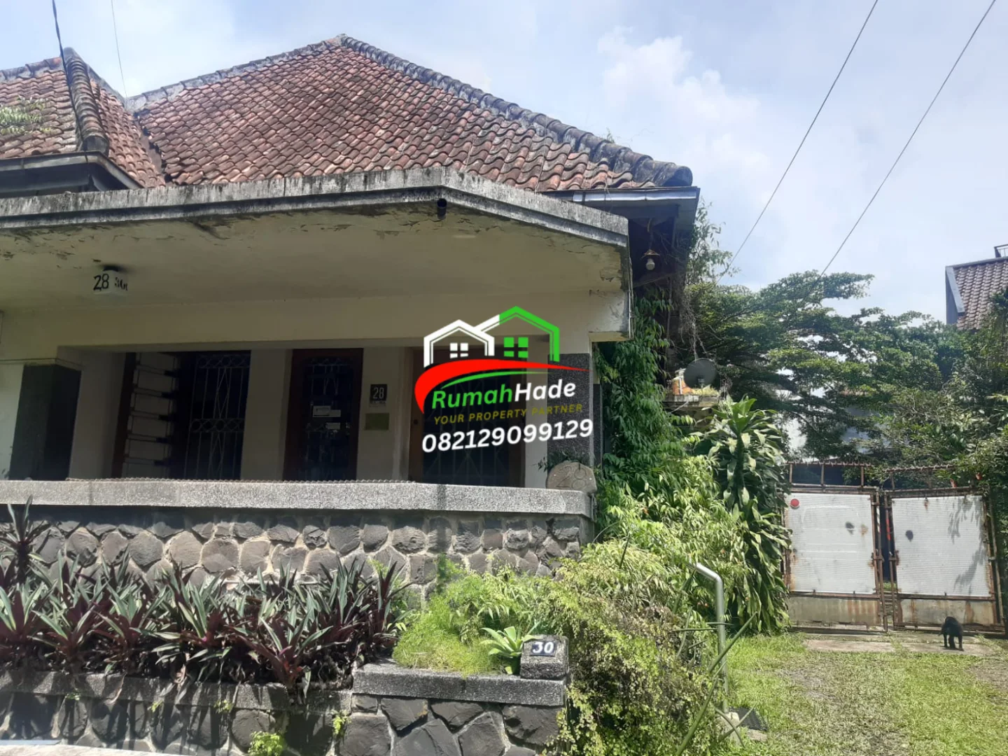 dijual rumah belanda terawat di sayap riau