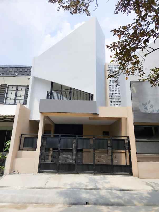dijual rumah bintaro jaya sektor 9