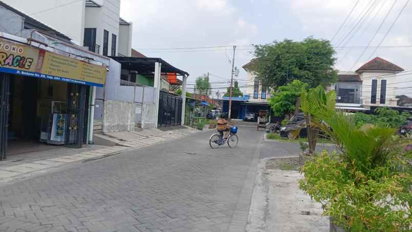 dijual rumah bugangan