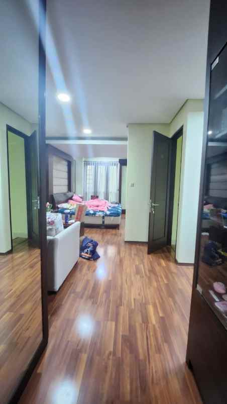 dijual rumah bukit gading mediterania