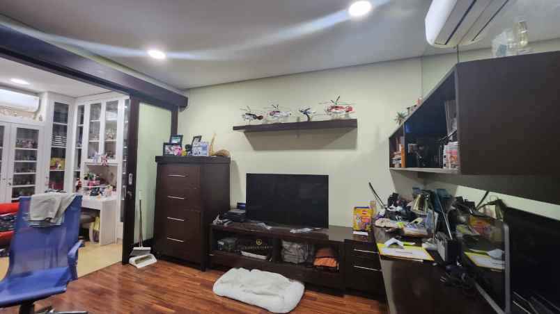 dijual rumah bukit gading mediterania