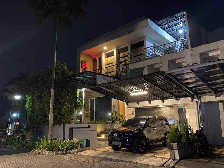 dijual rumah bukit golf