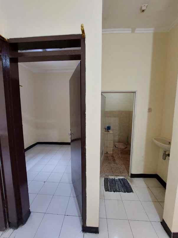 dijual rumah bumi adipura