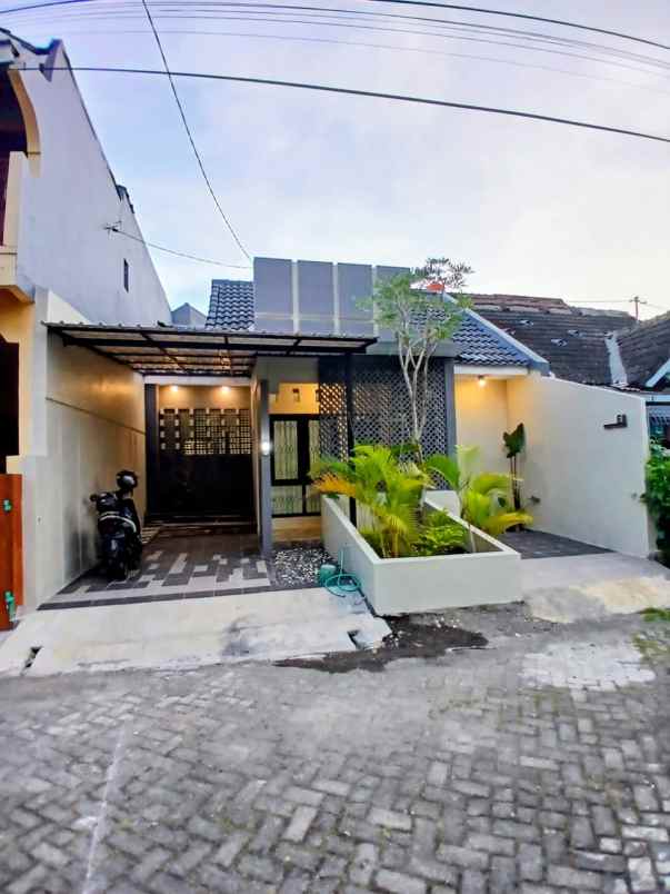 dijual rumah candi gebang