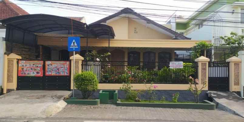 dijual rumah candi mendut