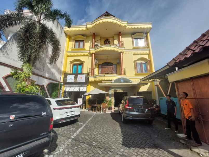 dijual rumah caturtunggal