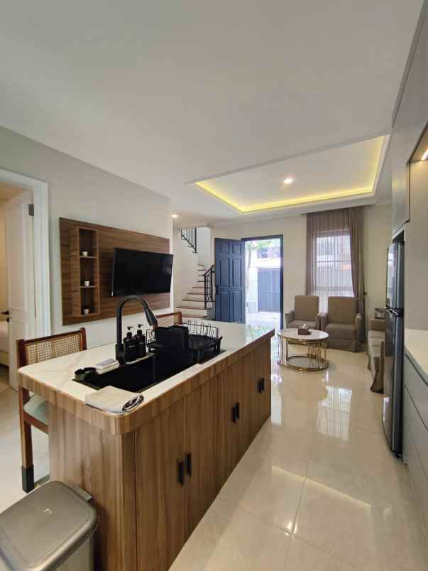 dijual rumah cempaka putih jakpus