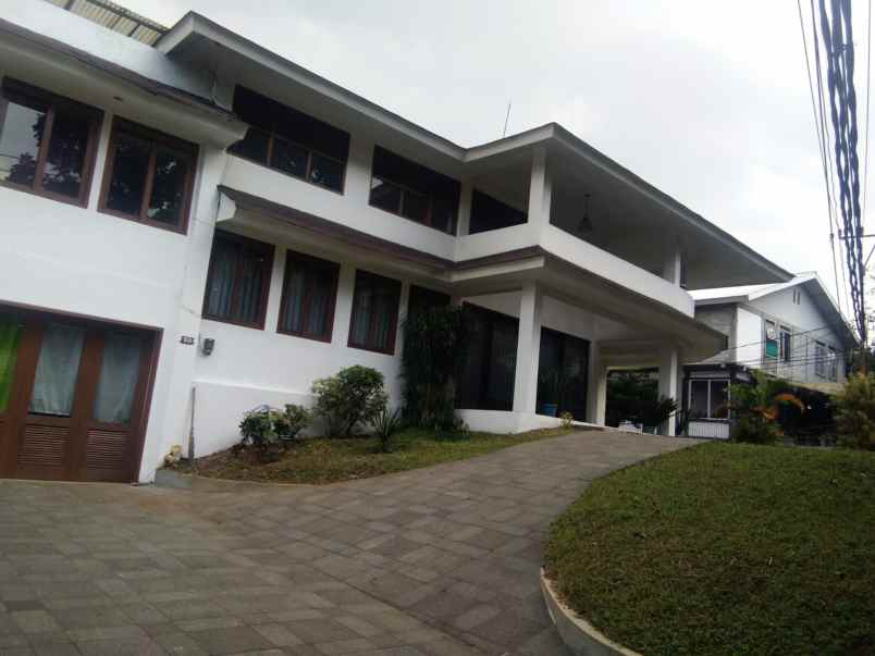 dijual rumah cigadung raya tubagus