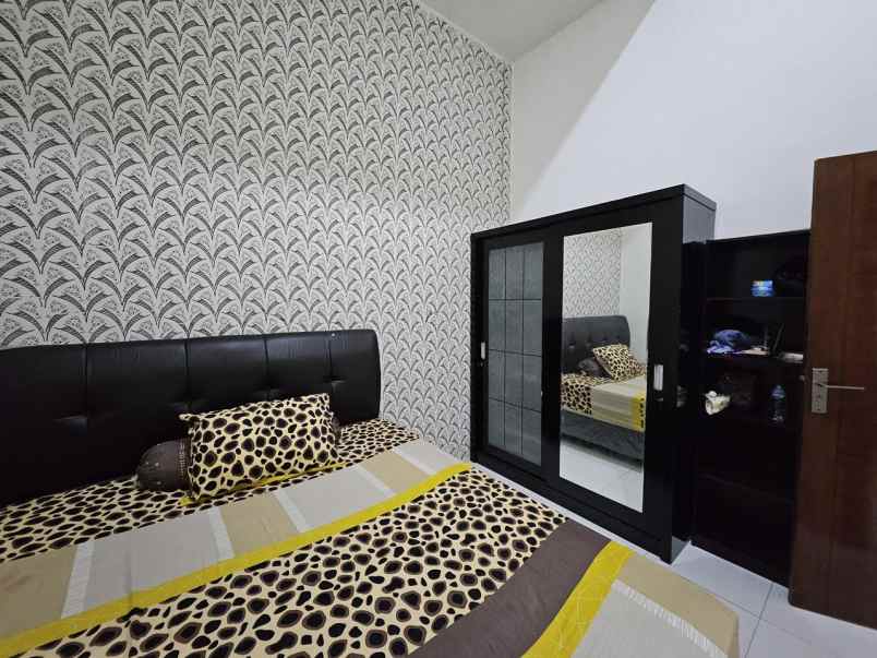 dijual rumah ciganitri