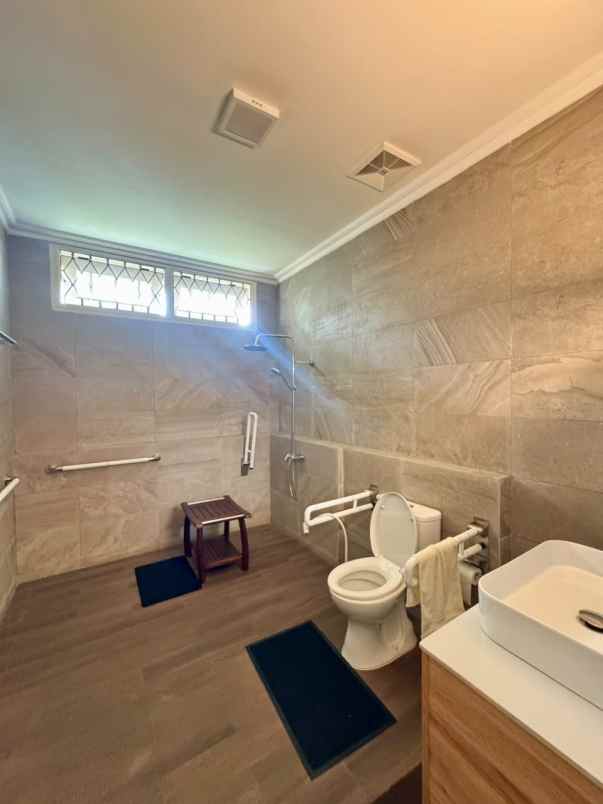 dijual rumah cilandak timur