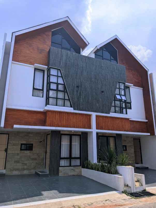 dijual rumah cilangkap tapos depok