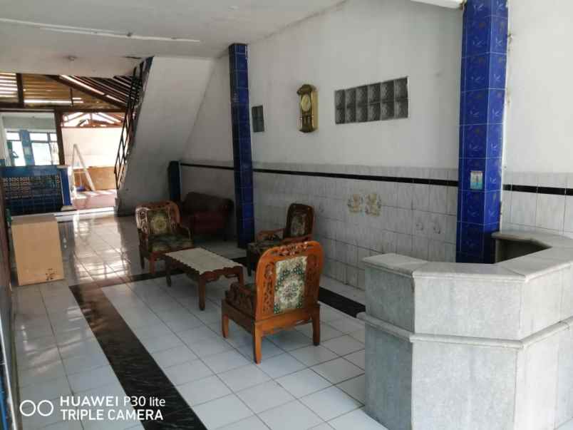 dijual rumah ciledug