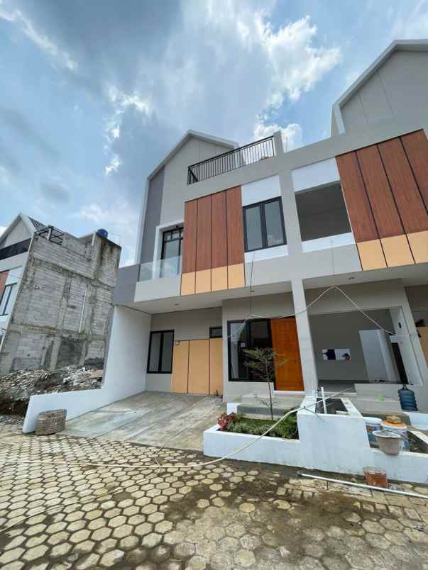 dijual rumah cimanggu