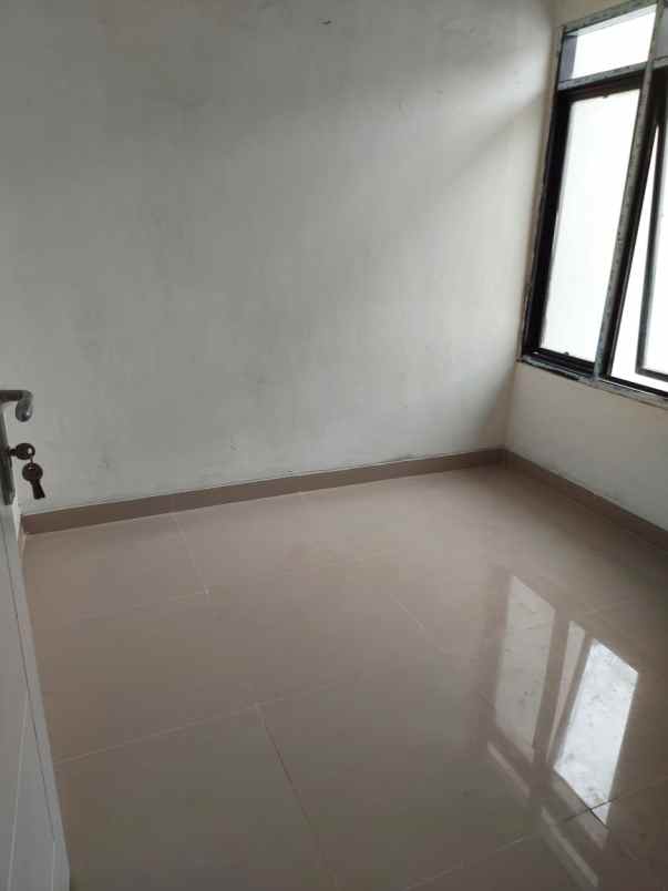 dijual rumah cinere depok cinere residence