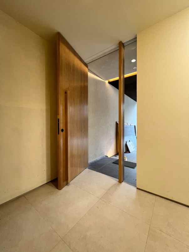 dijual rumah cinere estate depok