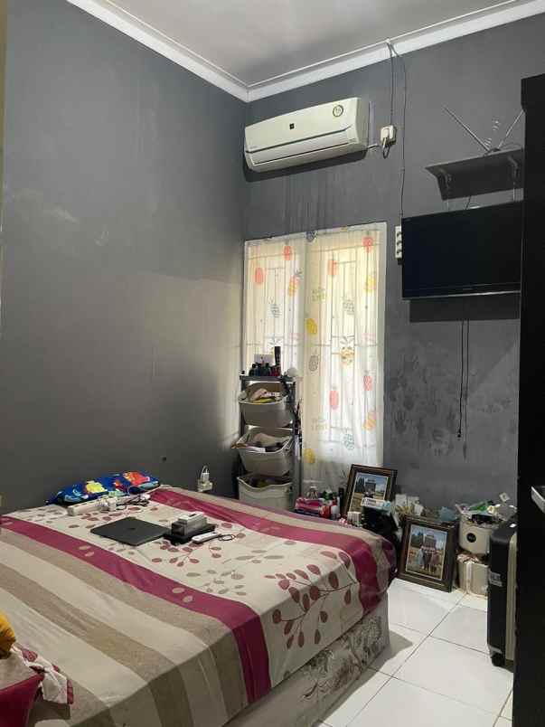 dijual rumah cinere green valley