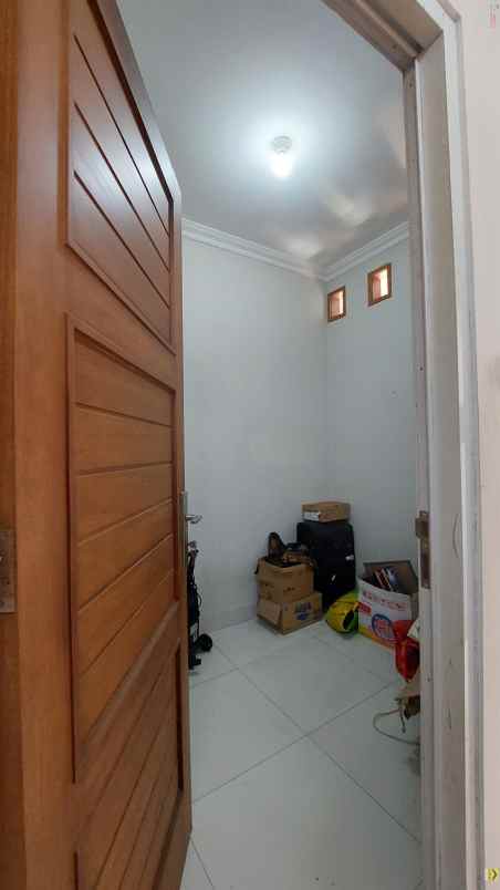 dijual rumah cipayung