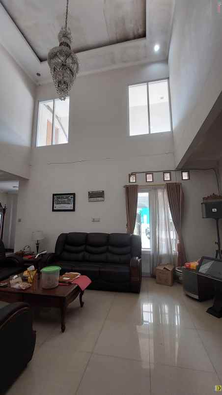 dijual rumah cipayung