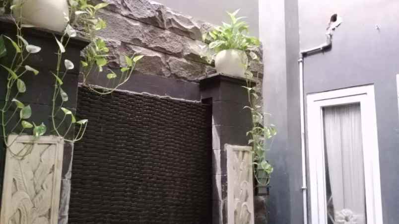 dijual rumah cipedak