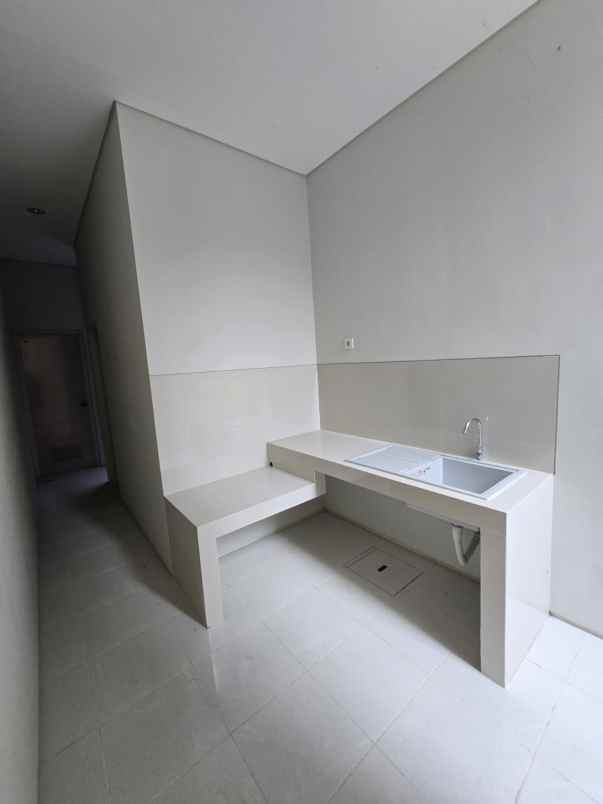 dijual rumah citraland utara pelican hill