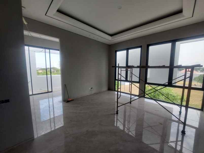 dijual rumah citraland waterfront