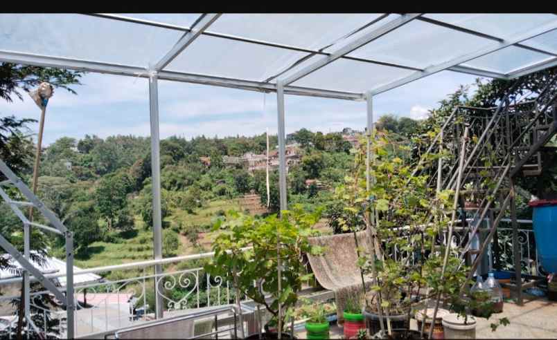 dijual rumah ciumbuleuit