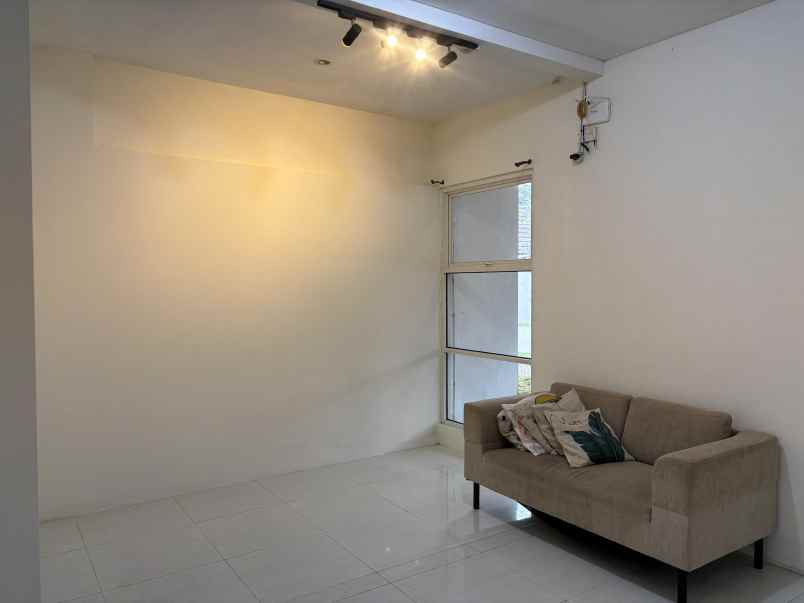 dijual rumah cluster aurora valley bsb