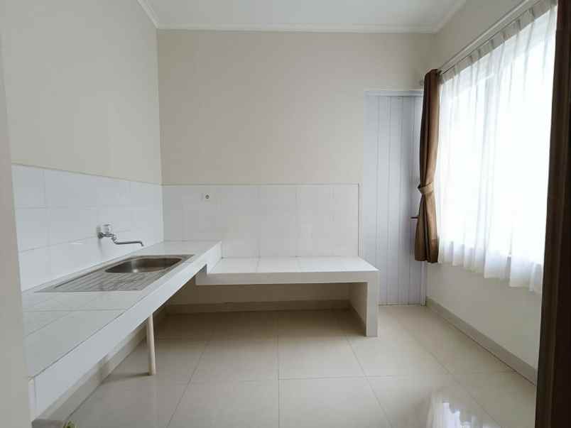 dijual rumah cluster cherryville grand