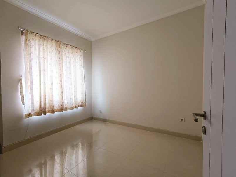 dijual rumah cluster cherryville grand