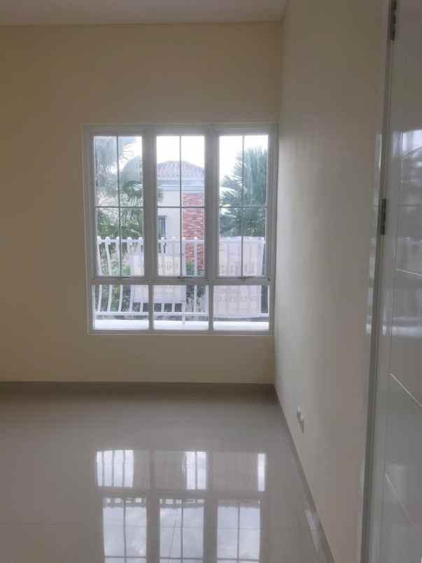 dijual rumah cluster d cataluna