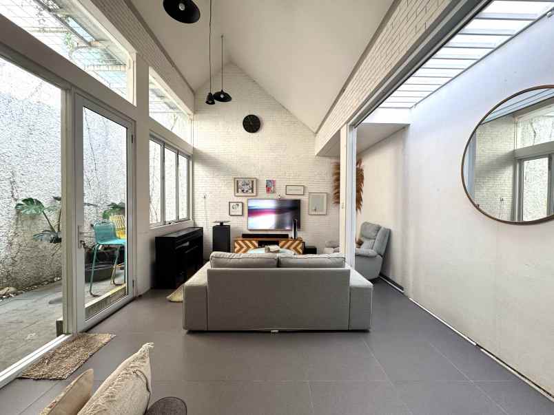 dijual rumah cluster la seine jgc