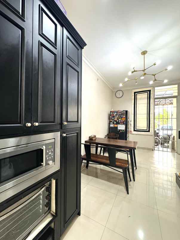 dijual rumah cluster la seine jgc