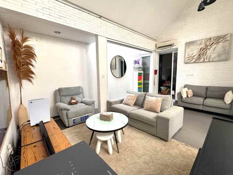 dijual rumah cluster la seine jgc