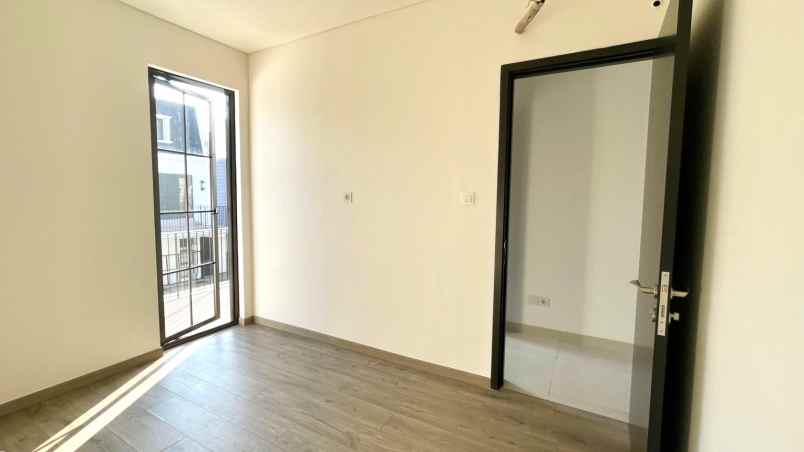 dijual rumah cluster maison de wisteria