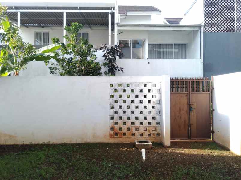 dijual rumah cluster palm spring jgc