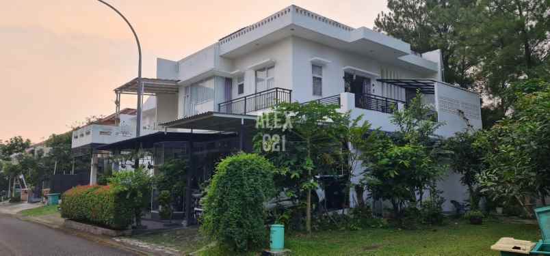 dijual rumah cluster versailles di bsd