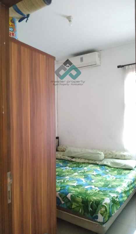 dijual rumah derwati mas estate