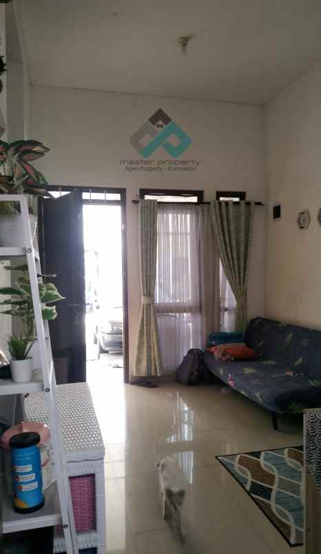 dijual rumah derwati mas estate