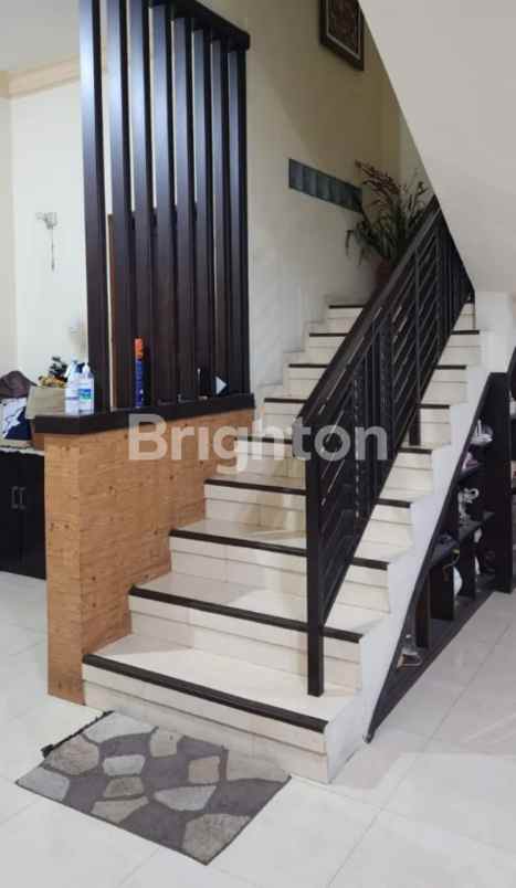 dijual rumah dharmahusada