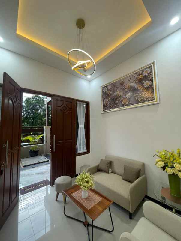 dijual rumah dharmahusada