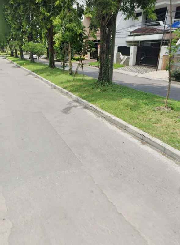 dijual rumah dharmahusada indah