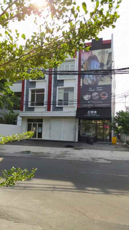 dijual rumah dharmahusada indah