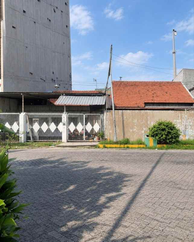 dijual rumah dharmahusada indah barat