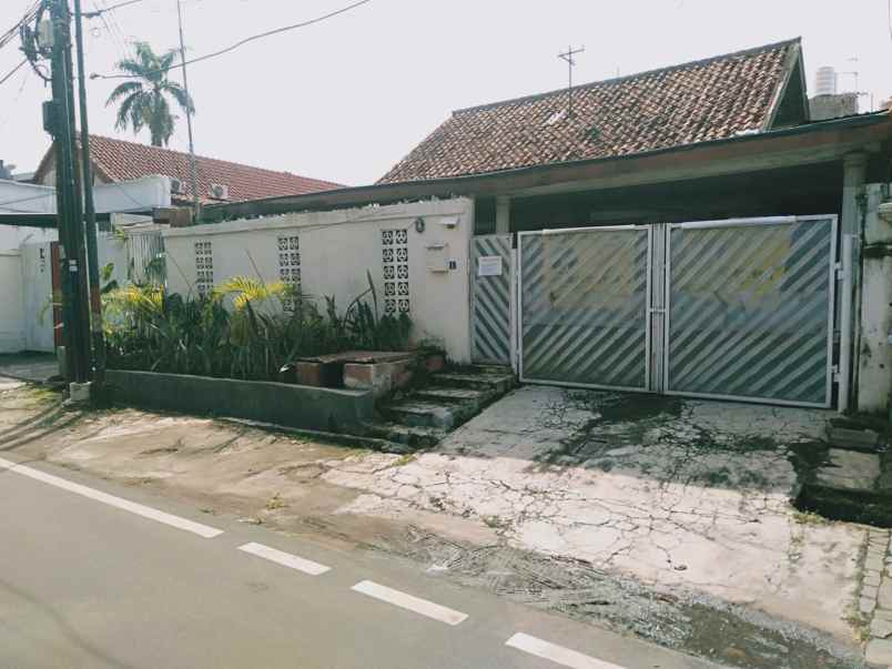 dijual rumah dharmawangsa