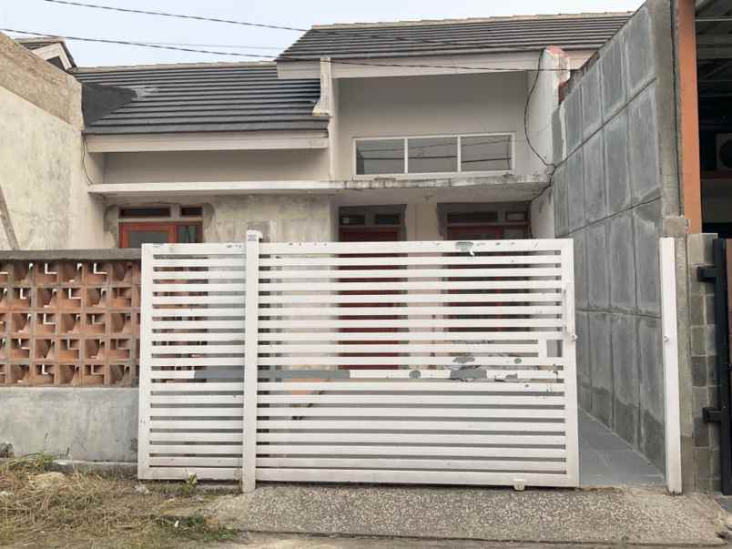 dijual rumah dharmawangsa residence